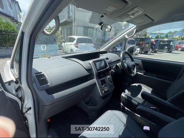 Toyota VOXY 2007-07 352691-21