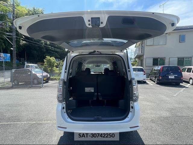 Toyota VOXY 2007-07 352691-29