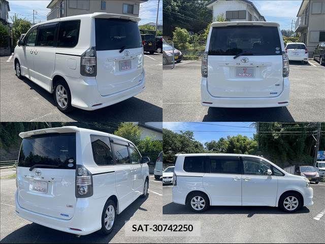 Toyota VOXY 2007-07 352691-4