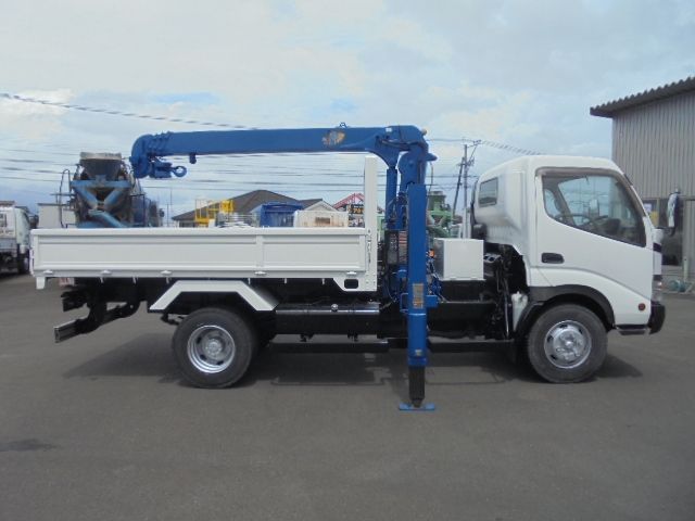 Hino DUTRO 2004-02 9368-6