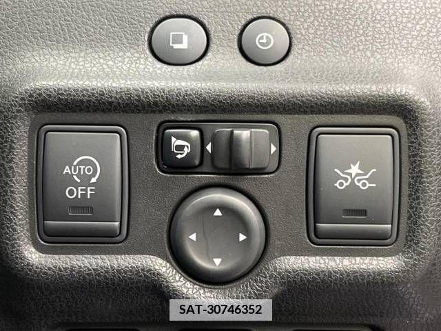 Nissan NOTE 2014-07 381854-7