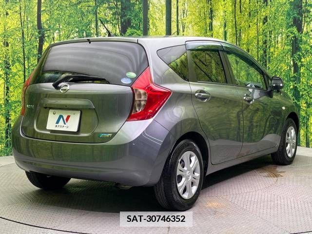 Nissan NOTE 2014-07 381854-17