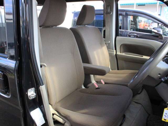 Suzuki EVERY WAGON 2015-10 191281-11