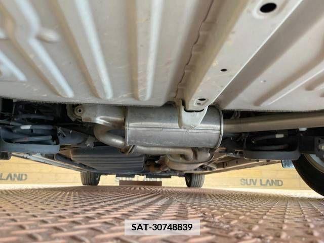 Toyota VOXY 2014-02 339726-18