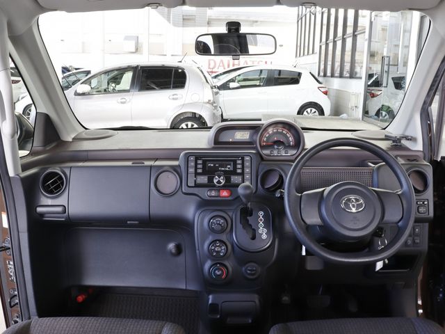 Toyota PORTE 2016-02 1512-9