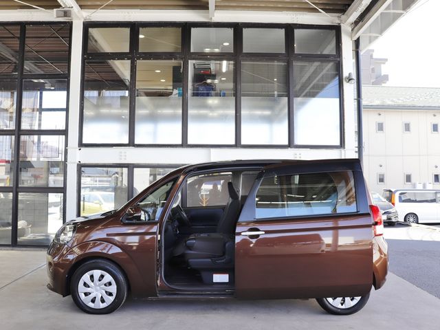 Toyota PORTE 2016-02 1512-2