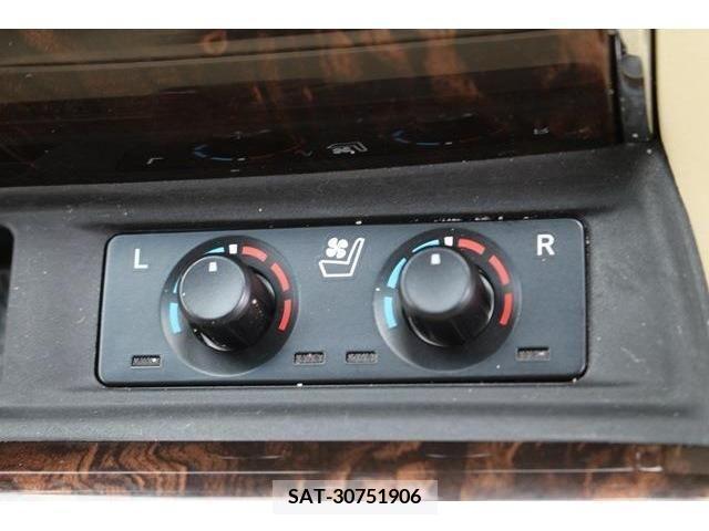 Toyota VELLFIRE 2018-06 287991-3