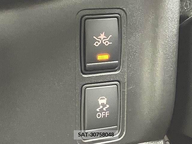 Nissan SERENA 2018-03 340487-5