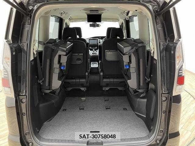 Nissan SERENA 2018-03 340487-10