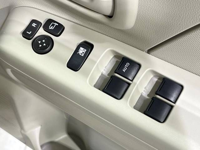 Suzuki WAGON R 2018-02 14841-7