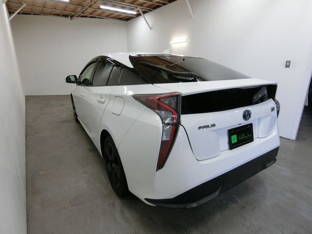 Toyota PRIUS 2015-12 3643-12