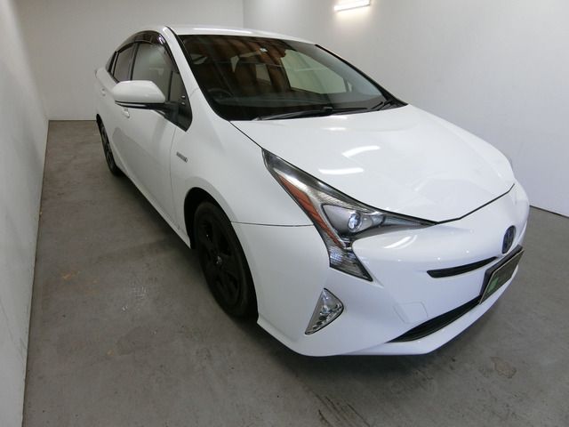 Toyota PRIUS 2015-12 3643-11