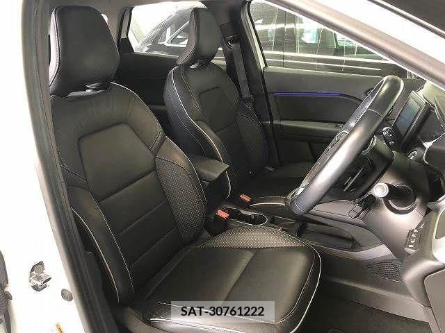 Renault CAPTUR 2021-07 283057-4