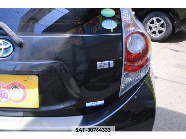 Toyota AQUA 2012-10 379506-15