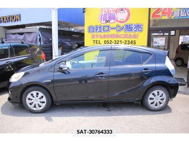Toyota AQUA 2012-10 379506-12