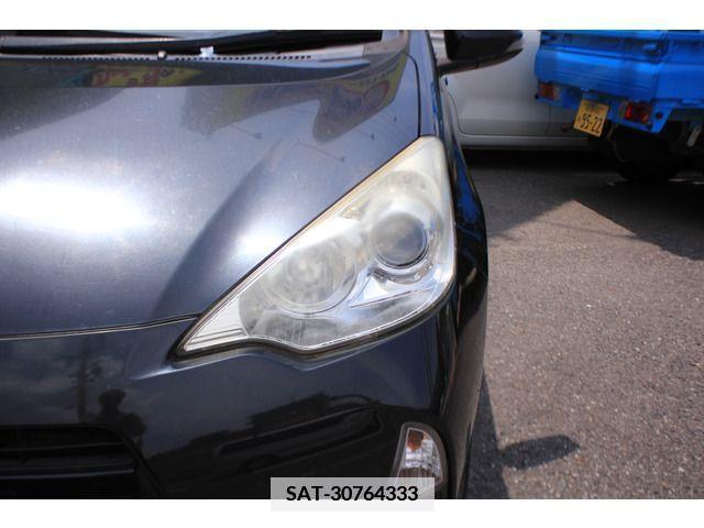 Toyota AQUA 2012-10 379506-9