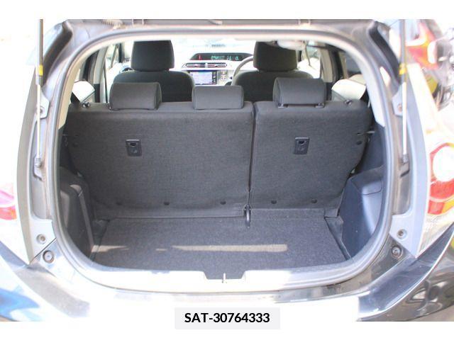 Toyota AQUA 2012-10 379506-19