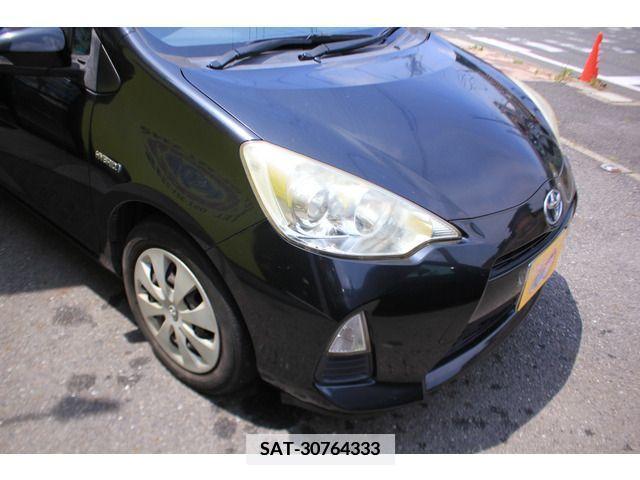 Toyota AQUA 2012-10 379506-6