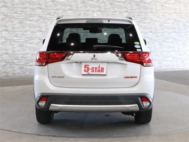 Mitsubishi OUTLANDER 2018-02 20785-7