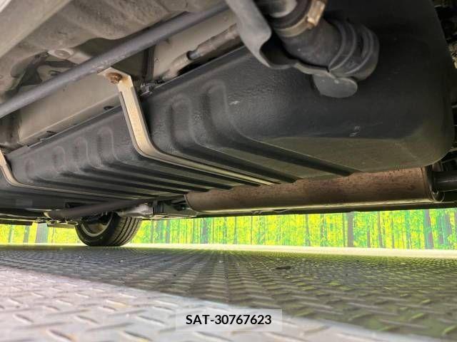 Toyota VELLFIRE 2015-06 299286-19