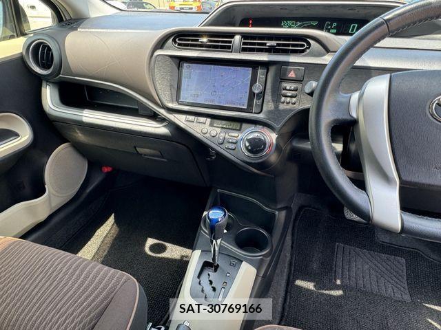Toyota AQUA 2013-11 314164-16