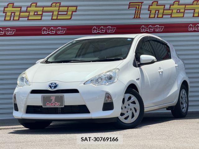 Toyota AQUA 2013-11 314164-0