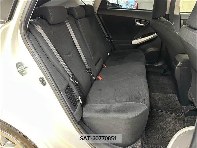Toyota PRIUS 2014-02 281754-8