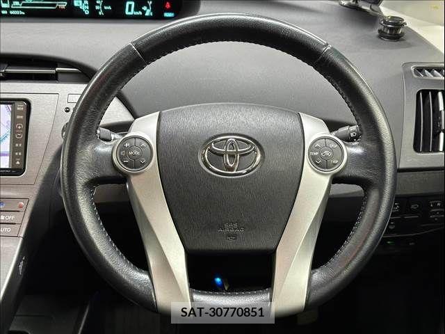 Toyota PRIUS 2014-02 281754-12