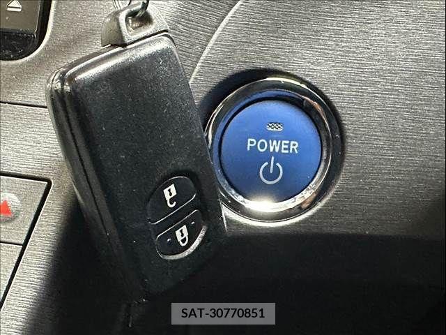 Toyota PRIUS 2014-02 281754-5