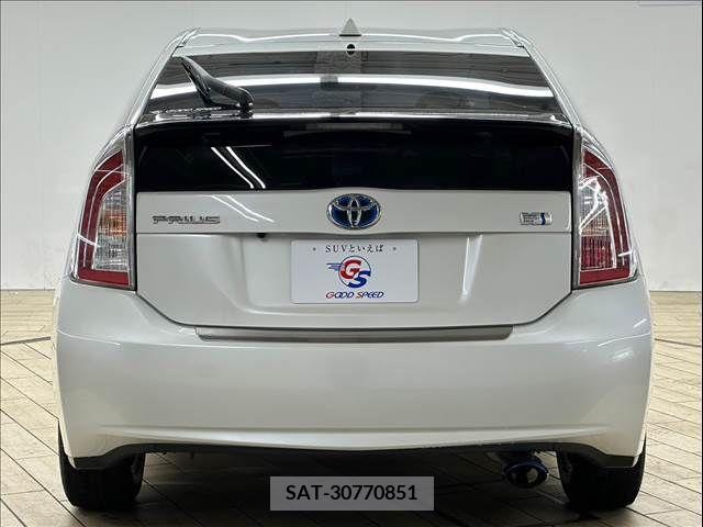 Toyota PRIUS 2014-02 281754-18