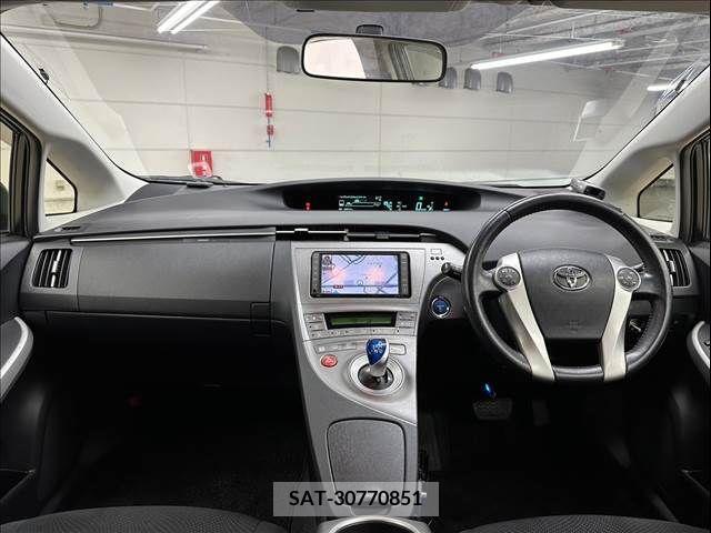 Toyota PRIUS 2014-02 281754-1