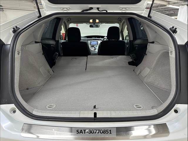 Toyota PRIUS 2014-02 281754-19