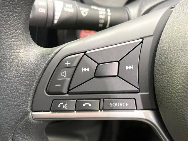 Nissan NOTE 2017-03 189675-7