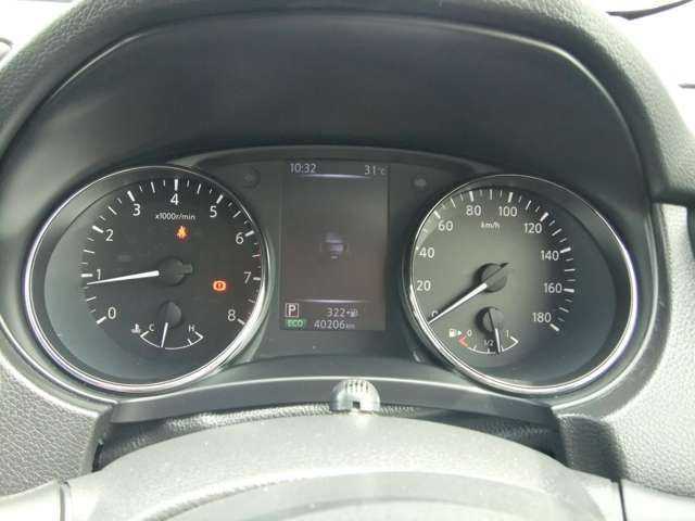 Nissan X-TRAIL 2018-06 14717-3