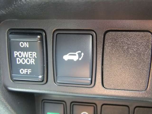 Nissan X-TRAIL 2018-06 14717-11