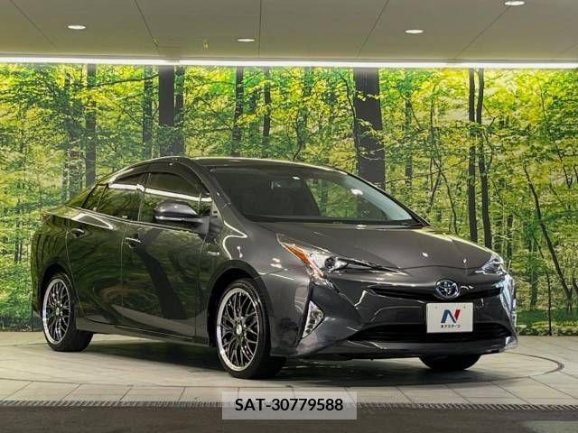 Toyota PRIUS 2016-01 322219-16