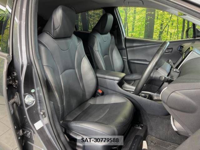 Toyota PRIUS 2016-01 322219-8