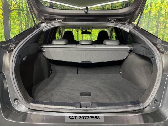 Toyota PRIUS 2016-01 322219-10