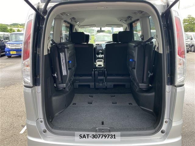 Nissan SERENA 2011-09 204608-6