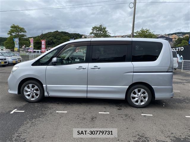 Nissan SERENA 2011-09 204608-18