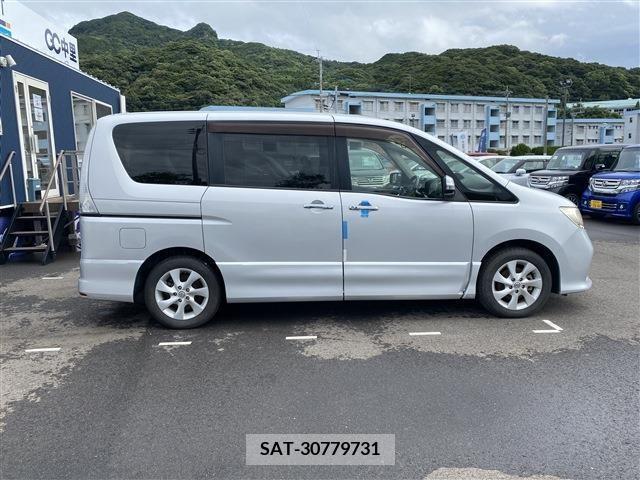 Nissan SERENA 2011-09 204608-14