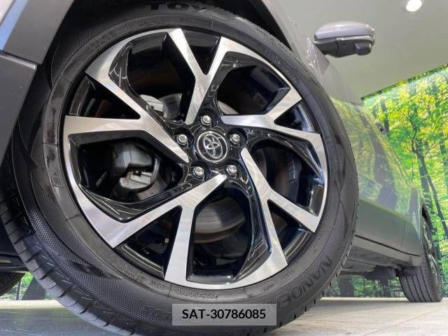 Toyota C-HR 2017-02 295005-13