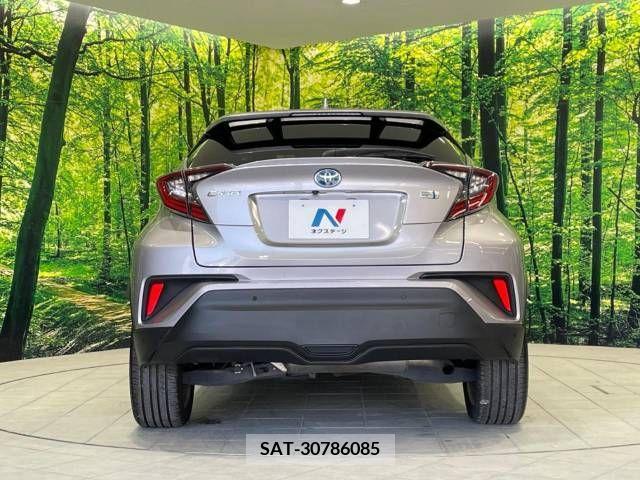 Toyota C-HR 2017-02 295005-15