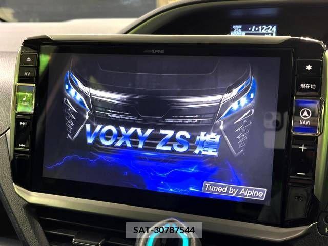 Toyota VOXY 2016-10 370426-2