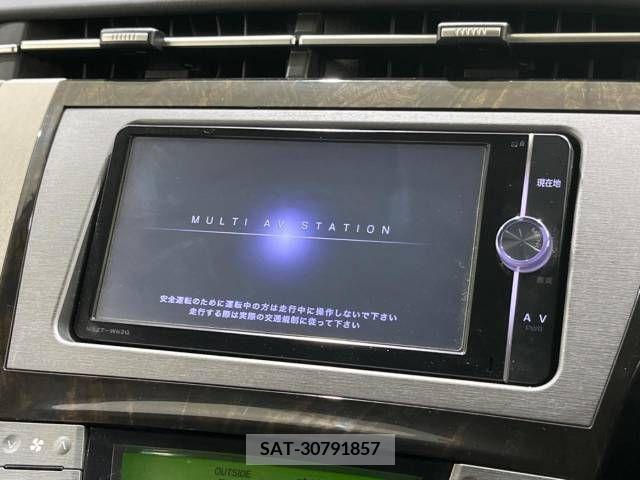 Toyota PRIUS 2013-07 282116-2