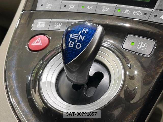 Toyota PRIUS 2013-07 282116-19