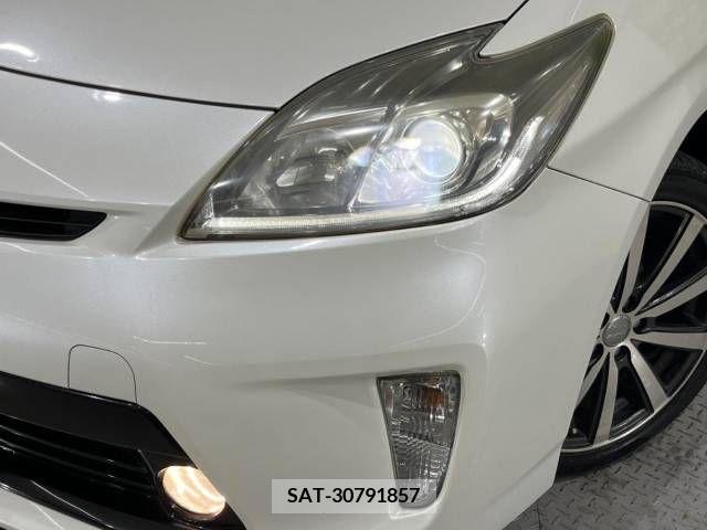 Toyota PRIUS 2013-07 282116-11