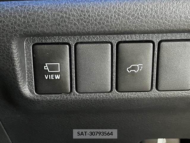 Toyota HARRIER 2014-04 330476-29