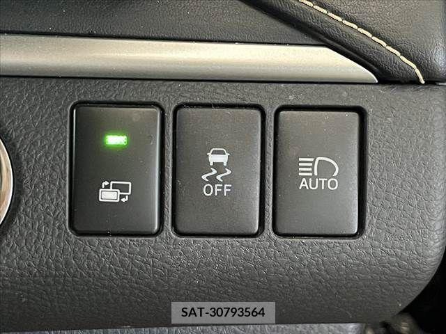 Toyota HARRIER 2014-04 330476-28