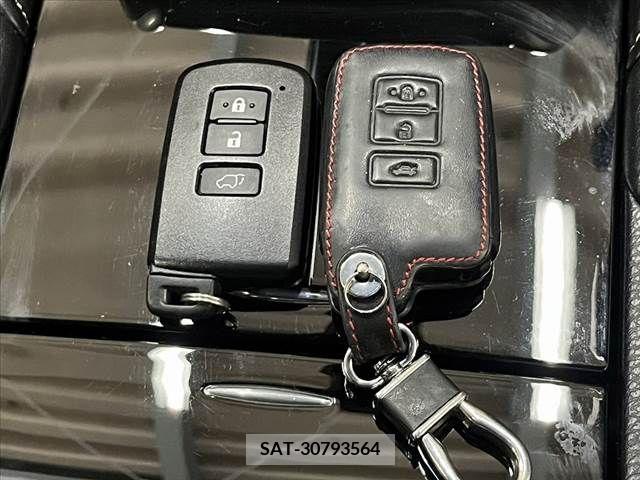Toyota HARRIER 2014-04 330476-6